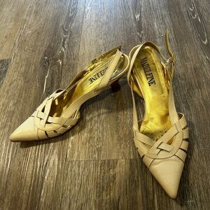Low heel sandals